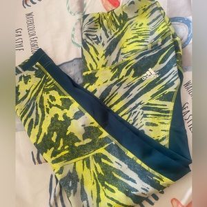 Woman’s Adidas leggings